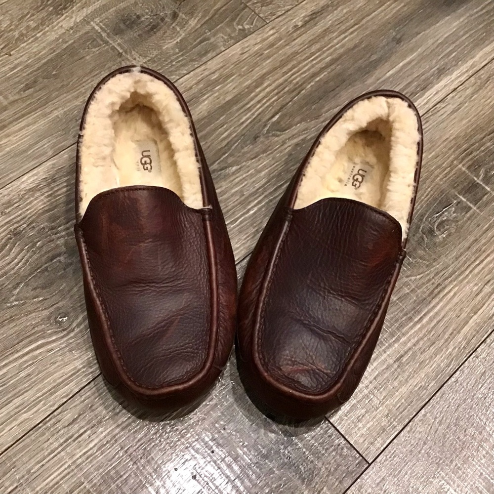 Mens‎ Ugg  Ascot Leather Slippers  Sheepskin size 10
